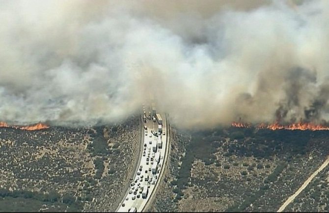 U Kaliforniji bukti šumski požar, na stotine evakuisano