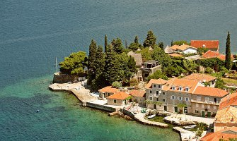 Rose: Primorsko mjesto u kojem cvjetaju nelegalna gradnja i divlji turizam