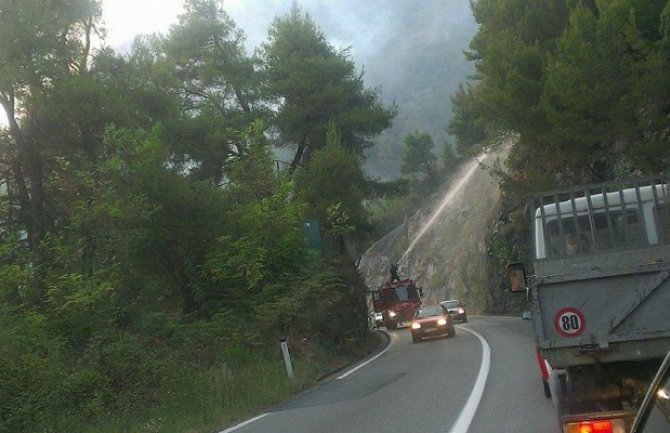 Gori brdo na putu Podgorica-Bar