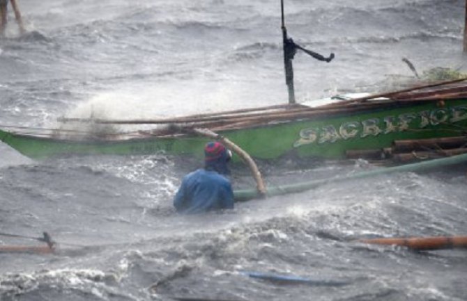 Poplave pogodile Filipine, četiri osobe nastradale