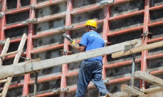 Rad na temperaturama iznad 40 stepeni Celzijusa: Polako, bez žurbe i koliko ko može