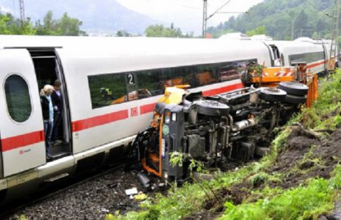 Sudar brzog voza i kamiona u Češkoj