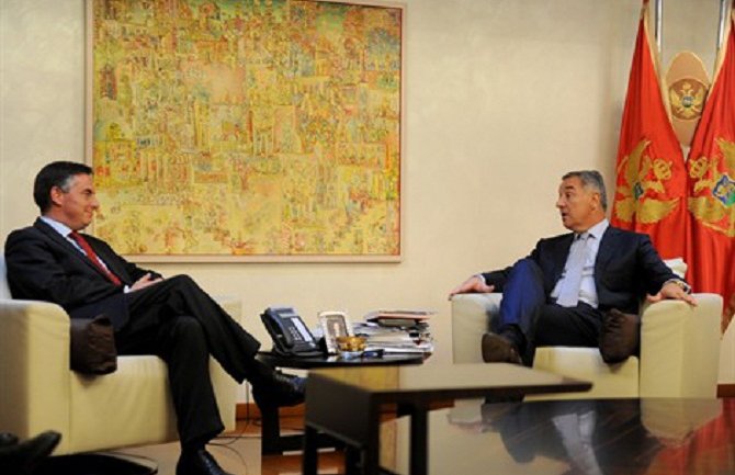 Neosnovan status imigranata iz Crne Gore u Njemačkoj