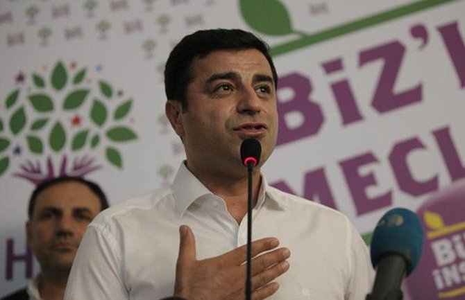 Demirtas: Turski napadi na ID su pokriće za gađanje Kurda