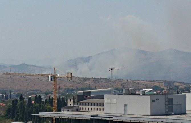 Aktivni požari na više lokacija u Podgorici