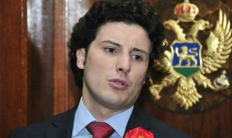 Abazović: Ako SDP želi da se spasi, mora srušiti Vladu