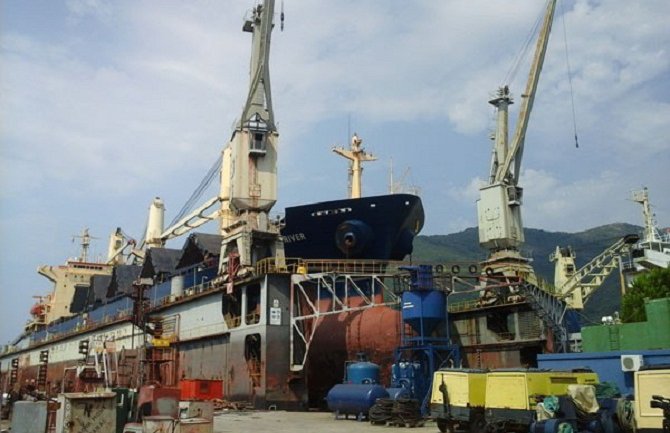 Bijela: Bivši radnici Brodogradilišta spriječili potonuće italijanskog broda 