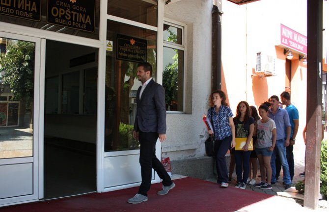 Bjelopoljci potpisali: Vučića za počasnog građanina!