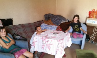 Budimo humani , pomozimo Vlahovićima (Foto)