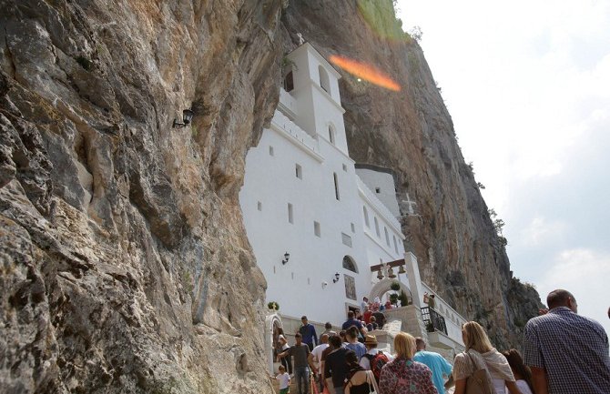 Manastir Ostrog: Mjesto koje obilaze ljudi svih vjera i nacija