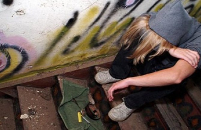 Problemi mladih: U narkomaniji i prostituciji traže spas