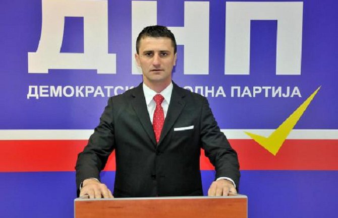 U Crnoj Gori imamo više „analitičara“ nego što Amsterdam ima crvenih fenjera