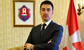 Gradonačelnik Cetinja sa saradnicima dio plate daje za prvake