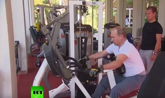 Pogledajte kako Putin trenira  (VIDEO)