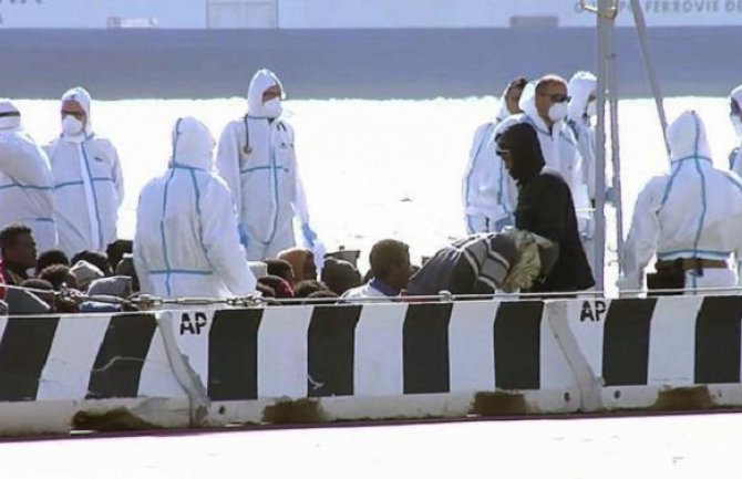 Potonuo brod s izbjeglicama, 37 poginulo