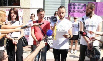 Traže štampanje inkluzivnih LGBT udžbenika, i pravo na mirna okupljanja
