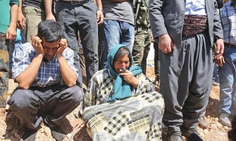 U sirijskom Kobaniju sahranjeni Ajlan, Galip i njihova majka Rehan (Foto)