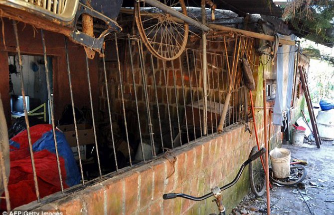 Argentinac ženu i sina dvije godine držao u kavezu