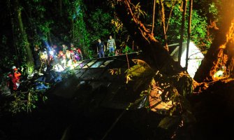 Autobus se survao u provaliju: Poginulo 15, povrijeđeno 66 osoba