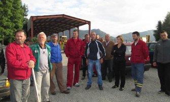 Hitno nam isplatite 30 zarada!