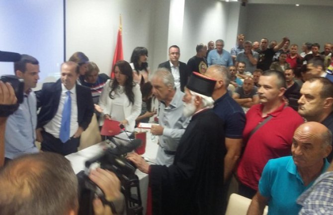 Rasprava da se ne pretvara u miting