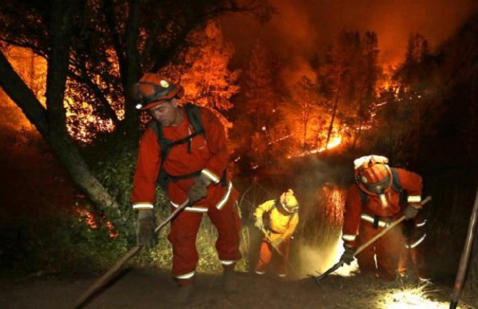 Vanredno stanje u Kaliforniji zbog velikih požara