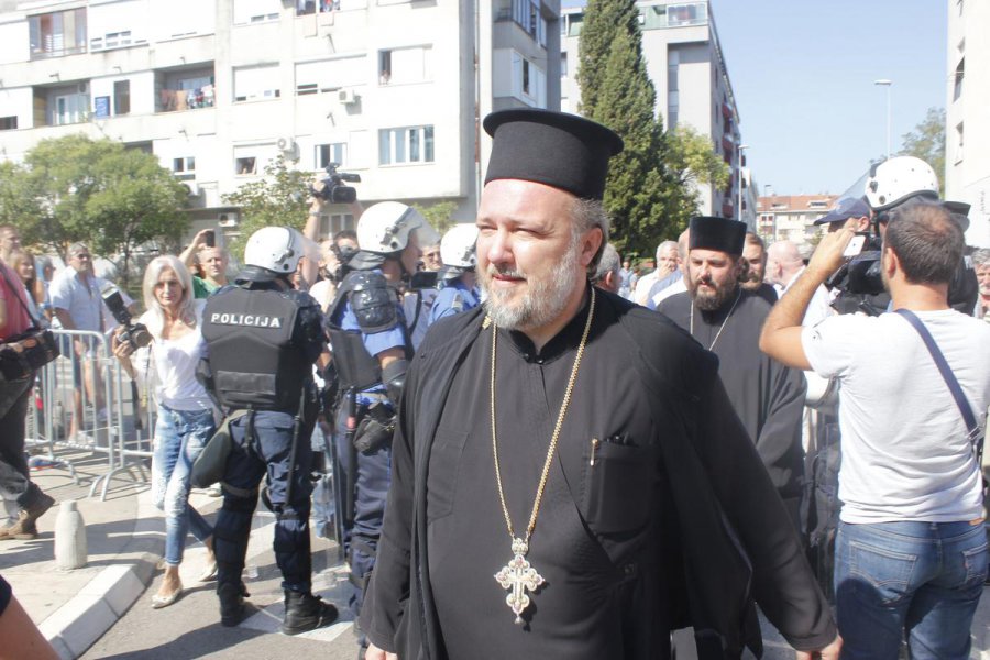 aapicture201509146285653web