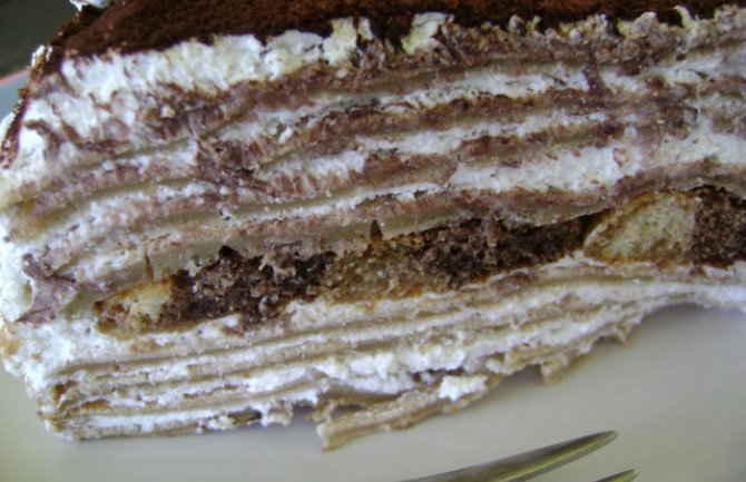 Ukusna tiramisu torta od palačinki