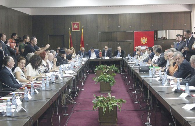 Da li je vraćanje imovine vjerskih zajednica nacionalizacija ili restitucija?