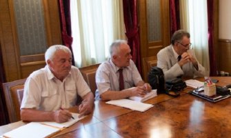 Uvesti olakšice za sticanje porodične penzije