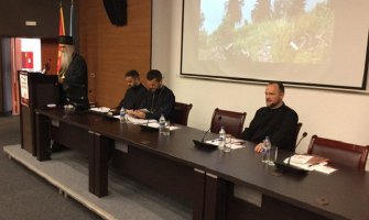 Amfilohije: Potrebno je obnoviti manastir na Prevlaci