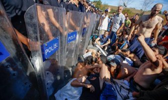 Turska: Sukob izbjeglica i policije (FOTO)
