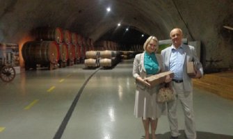 Novoimenovana Ambasadorka Poljske oduševljena vinskim podrumom 