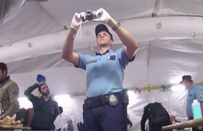 Holandski novinar u hrvatskom izbjegličkom kampu: Šokiran sam, ovo je nehumano! (Video)