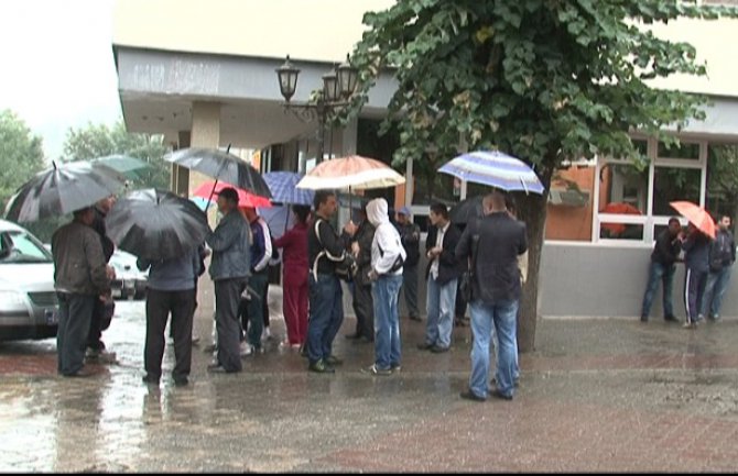 Slab odziv sa sjevera za proteste u Podgorici