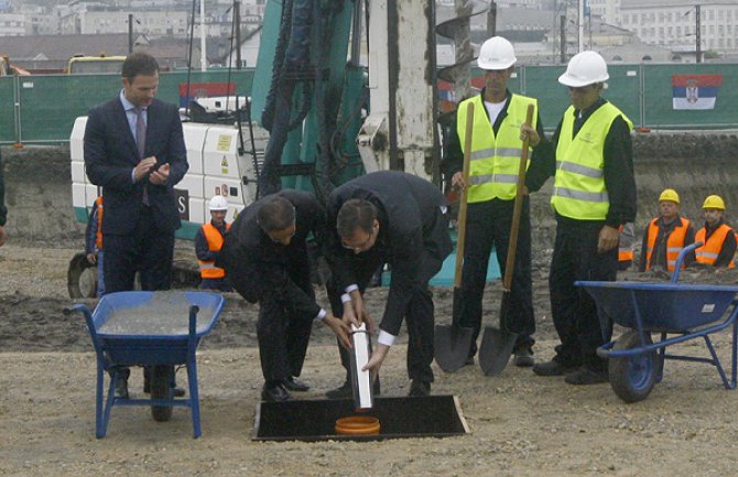 Vučić položio kamen temeljac za Beograd na vodi