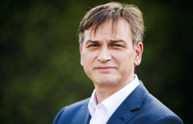  Dragan Bogojević v.d. dekana Filološkog fakulteta