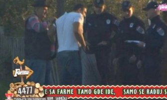 Policija izvela Kristijana Golubovića sa Farme