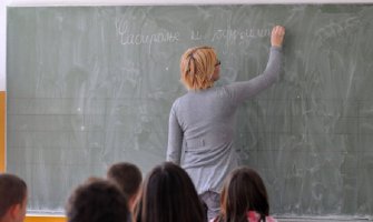 Plate prosvjetnih radnika  dovoljne za pola potrošačke korpe