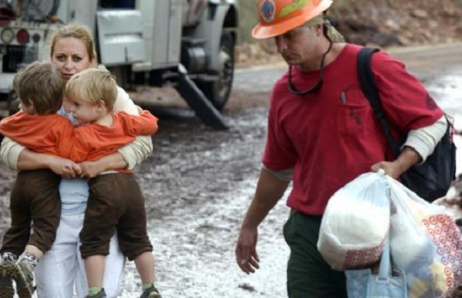 Nezapamćene poplave u Južnoj Karolini, šest osoba poginulo