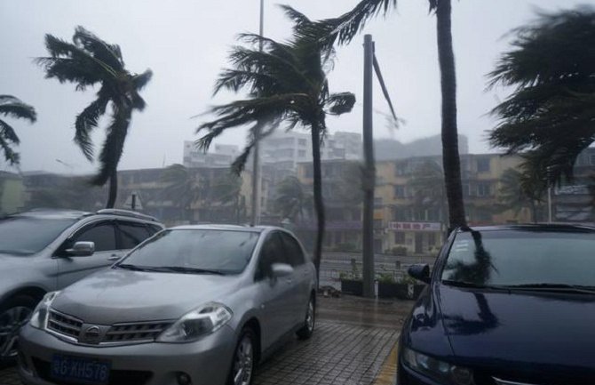 Kina: Tajfun odnio najmanje sedam života, 223 osobe povrijeđene