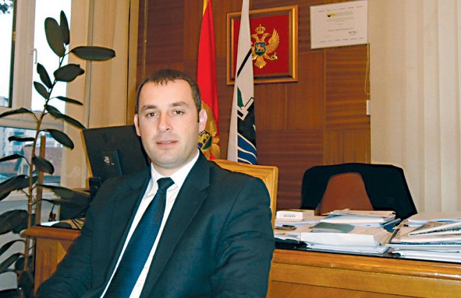 Šćekić: Protiv protesta koji su uskostranački miting DF-a