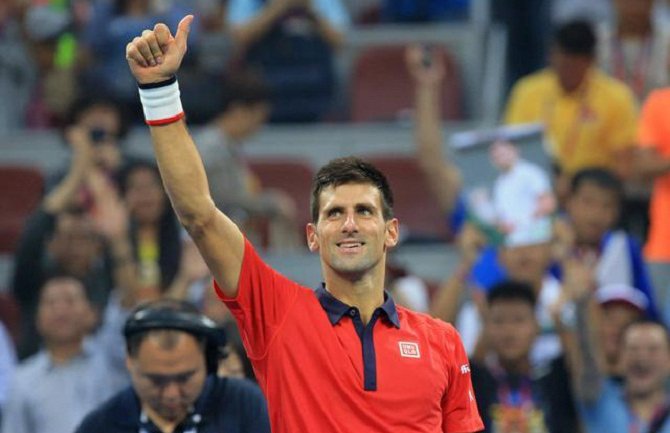 Novak uzeo titulu u Šangaju i prestigao Federera