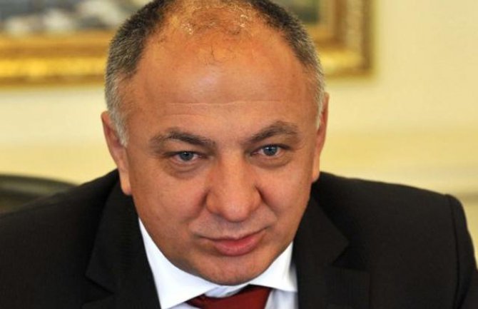 Stoltetenberg ne dolazi zbog SDP-a