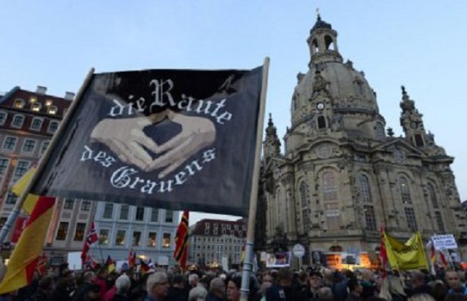 PEGIDA: Merkelova neodgovorna i najopasnija žena u Evropi