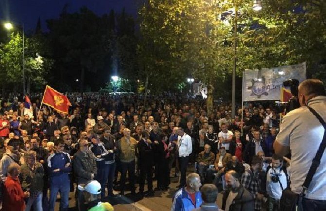 Ministarstvo za ljudska i manjinska prava: Opasno je tolerisati vrijeđanje poslanika