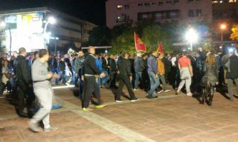  Istinska opozicija da napusti Skupštinu i da se pridruži protestima 24. oktobra