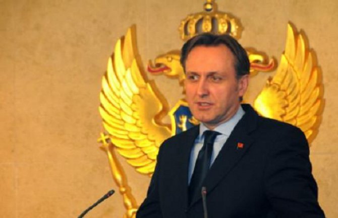 SDP neće izaći iz Vlade dok ne stigne poziv za članstvo u NATO