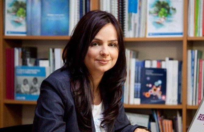 Osnovni državni tužilac da se bavi slučajem ministarke Vlahović u skladu sa zakonom