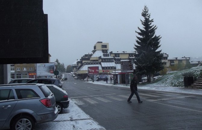 Na Žabljaku pao prvi snijeg